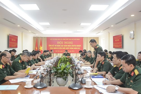 Đề nghị quy định thống nhất chế độ tiền lương, quân hàm, tuổi nghỉ hưu... của quân nhân