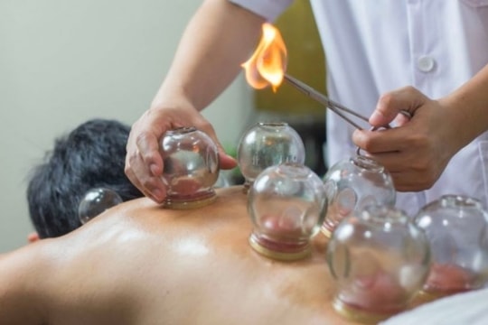 Suýt mất mạng sau khi dùng giác hơi chữa ung thư máu