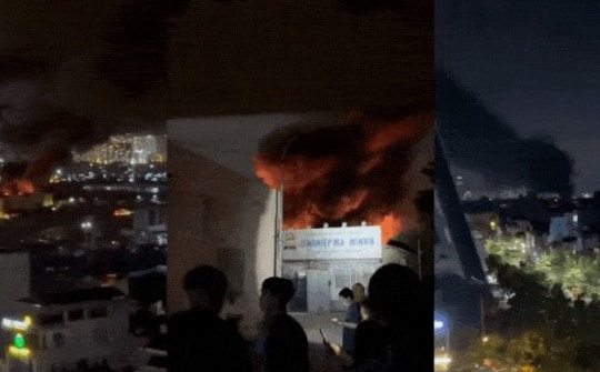 Cháy lớn tại xưởng may ở Hoài Đức, nhiều xe chữa cháy được huy động