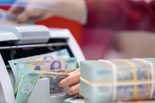 Lãi suất tiền gửi tiết kiệm tháng 10/2024: Dao động tăng nhẹ