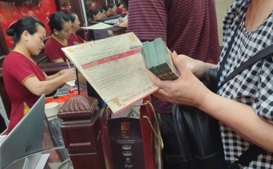 Tích tiểu thành đại: Bà nội trợ mua từng chỉ vàng cất két, giờ có 88 lượng, lãi gần 2 tỷ