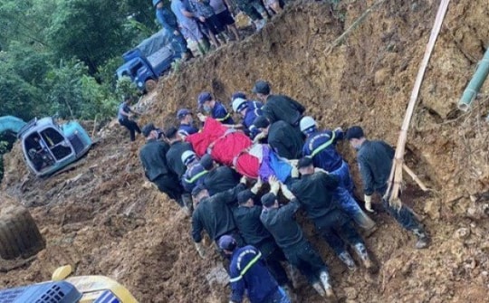 Vụ sạt lở đất vùi lấp nhiều nhà và xe ôtô: Phát hiện thêm 1 thi thể