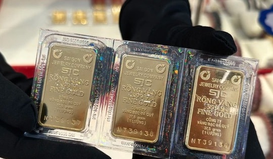 Vàng miếng SJC bất ngờ điều chỉnh tăng giá tới 500.000 đồng