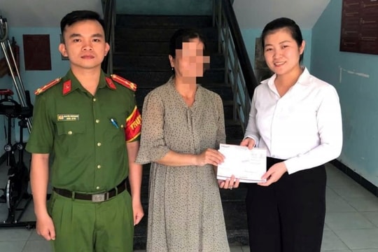 Chuyển khoản nhầm 300 triệu đồng, người phụ nữ tại Khánh Hoà vượt 600km đến tận địa phương người nhận tiền để nhờ công an hỗ trợ