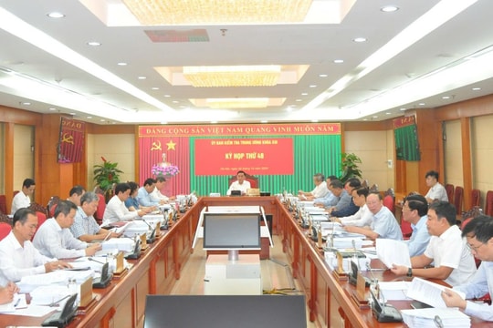 Yêu cầu Đảng đoàn Liên đoàn Thương mại và Công nghiệp Việt Nam xử lý kỷ luật đảng viên vi phạm