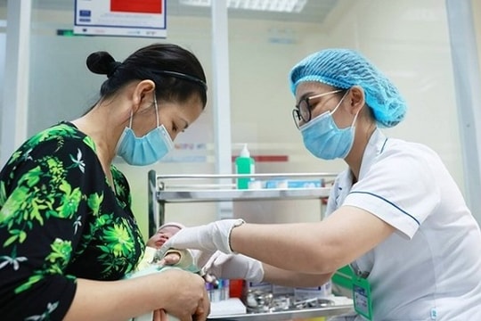 Bộ Y tế đang khẩn trương hoàn thiện hồ sơ dự thảo Nghị định về phụ cấp theo nghề