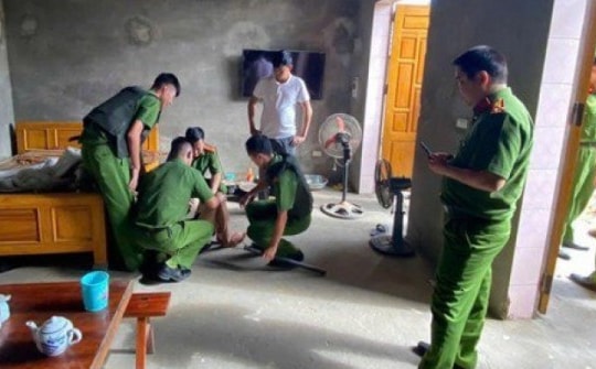 Giải cứu cháu bé 5 tuổi bị người bệnh tâm thần dùng dao khống chế