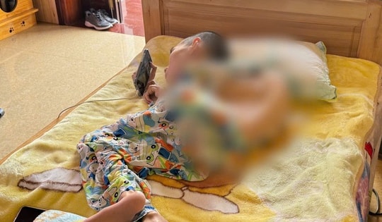 Chàng trai bị thoái hóa cơ tủy luôn cố gắng lạc quan để vượt qua nghịch cảnh