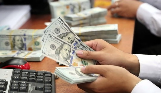 Quy định mới về lãi suất tiền gửi bằng đô la Mỹ
