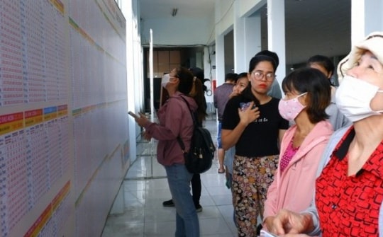 Ngày đầu bán vé tàu Tết: Nhiều người đến ga từ 3 giờ sáng, 21.000 vé hết vèo trong 90 phút