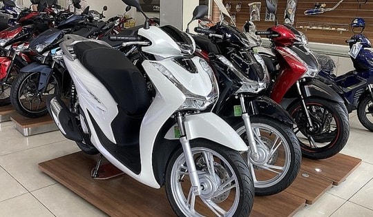 Giá xe SH mới nhất giảm sốc chưa từng có, dân tình săn đón hơn cả Vision, Air Blade vì giá cực rẻ