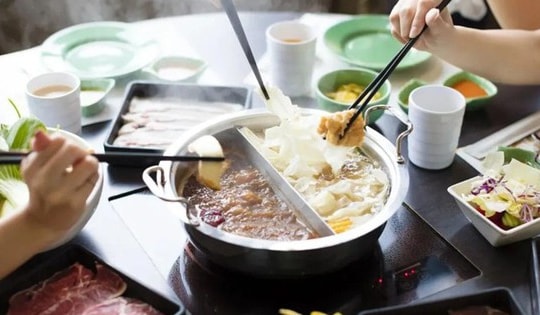 Thứ bạn chọn đầu tiên khi ăn lẩu sẽ phơi bày con người thật của bạn
