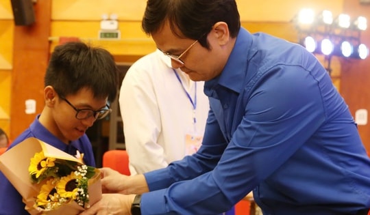 Những tấm gương khuyết tật đầy nghị lực được vinh danh tại 'Tỏa sáng nghị lực Việt' năm 2024