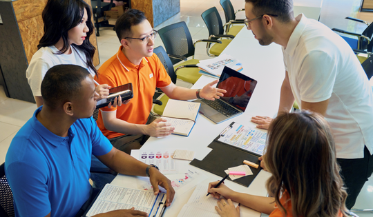 FPT Software giành Giải Kiến tạo việc làm tại ESG Business Awards 2024