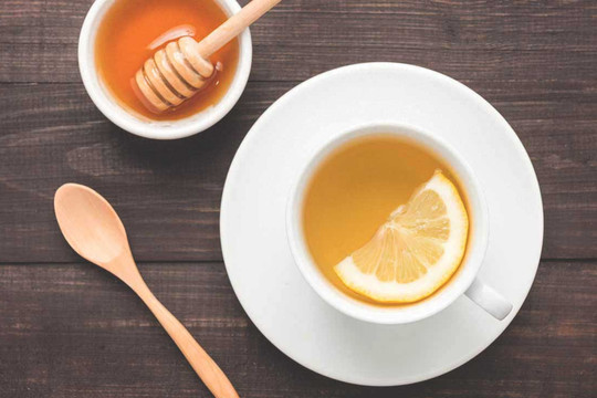 4 lý do nên uống nước chanh mật ong vào buổi sáng