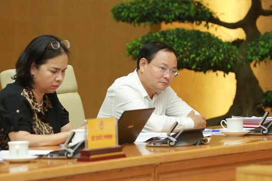 Thứ trưởng Bộ TN&MT nói việc tiếp tục áp dụng bảng giá đất cũ đến 31/12/2025 để tránh cú sốc tăng giá đột biến