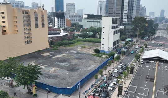 Vì sao 6 khu đất vàng tại TP HCM được quận 1 đề xuất làm bãi giữ xe?