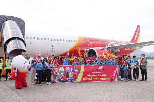 Những chuyến bay mang theo nỗi niềm của những người con xa xứ