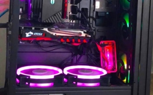 Con trai dùng điện thoại của mẹ chuyển khoản 200 triệu đồng để... mua đồ chơi