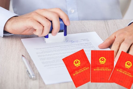 Sang tên sổ đỏ năm 2024 và những điều cần lưu ý