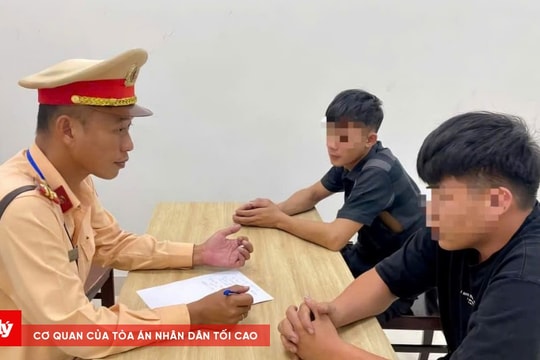 Hai thanh niên bất chấp hiệu lệnh CSGT, lạng lách đánh võng trên đường