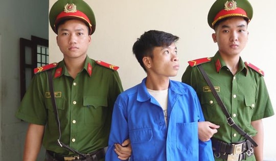 Chế tạo 'bom xăng' ném vào các trụ ATM do bị ngân hàng đòi nợ