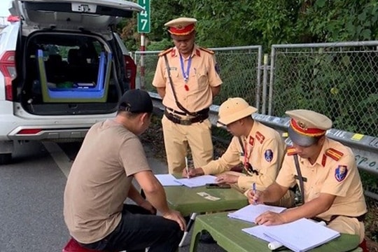 Lý do không quy định hình thức giám sát Cảnh sát giao thông qua ghi âm, ghi hình