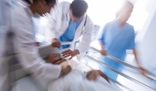 Người đàn ông đột tử lúc nửa đêm vì nhồi máu cơ tim đã bỏ qua dấu hiệu cảnh báo này