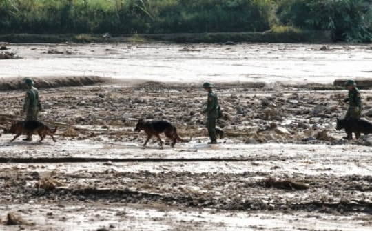 Dừng tìm kiếm nạn nhân mất tích Làng Nủ