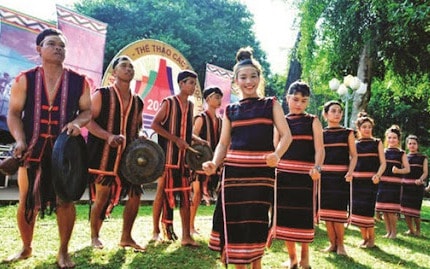 QUY ĐỊNH MỚI: Mức chi thăm hỏi một số đơn vị, cá nhân là người dân tộc thiểu số