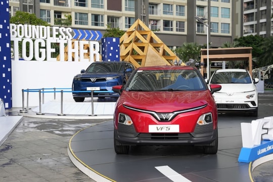 VinFast trở thành hãng xe bán chạy nhất thị trường Việt Nam tháng 9