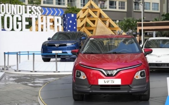 Vinfast trở thành hãng xe bán chạy nhất thị trường Việt Nam