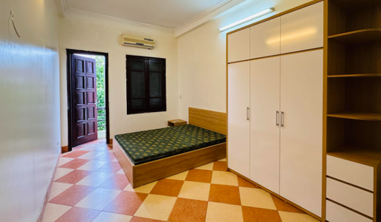 Người trẻ quyết tâm bám trụ tại thành phố dù khó khăn:'Ở hay về đều không dễ dàng'