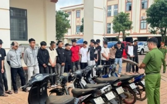 Khởi tố 22 thanh, thiếu niên chạy xe la hét gây náo loạn