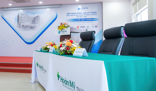 Khăn trải bàn in logo từ Hải Triều: Giải pháp quảng bá tinh tế trong sự kiện, triển lãm ngành y dược