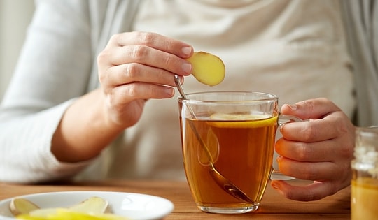 Gừng có tác dụng gì trong việc chữa đau họng?