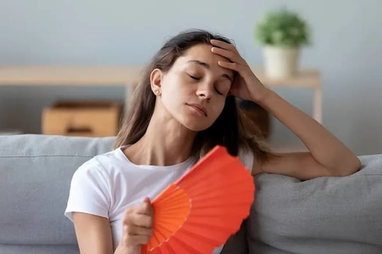 9 dấu hiệu mất cân bằng nội tiết tố