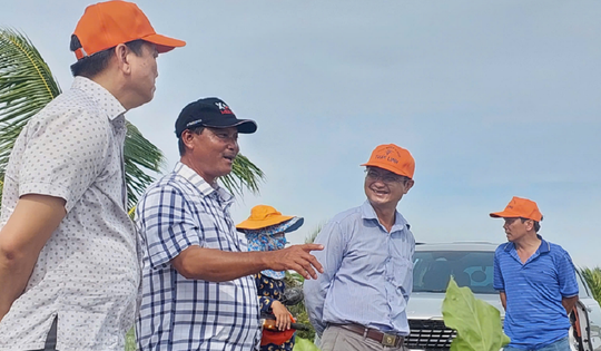 Về quê trồng cây "ngả theo chiều gió", anh nông dân kiếm 29 tỷ đồng/năm