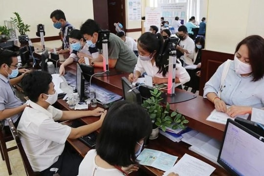 Chuyển từ DNNN sang cơ quan hành chính, xếp lương thế nào?