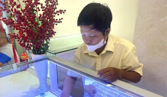 SJC Đà Nẵng mở cửa, nhưng… lạ lùng kiểu bán vàng