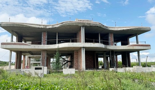Dự án trăm tỉ bỏ hoang trên "đất vàng" ven biển Đà Nẵng