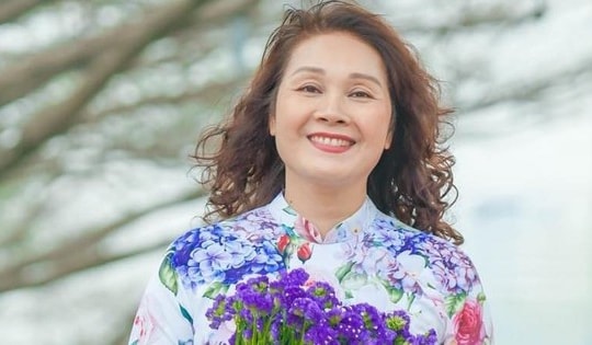 BTV Thời sự VTV một thời là Á hậu và hôn nhân viên mãn hơn 30 năm với tình đầu