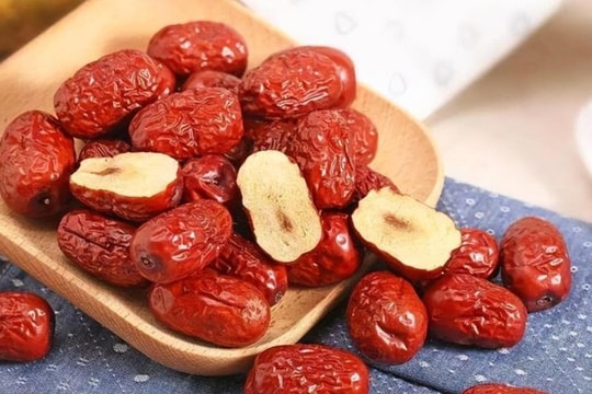 Điều gì xảy ra nếu ăn táo đỏ mỗi ngày?