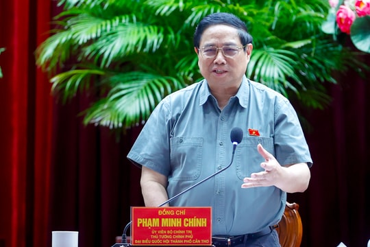 Thủ tướng: Xem xét, nghiên cứu nâng mức hỗ trợ bảo hiểm xã hội cho người nông dân, các hộ nghèo, cận nghèo