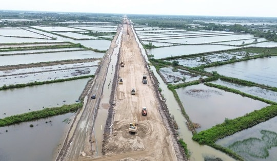 Mở đường cao tốc để ĐBSCL bứt phá