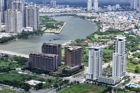 Lãi suất xuống thấp, thị trường bất động sản vẫn “bấp bênh”