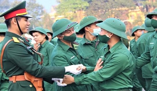 Đi nghĩa vụ quân sự bao lâu thì sẽ được hưởng chế độ nghỉ phép theo quy định?