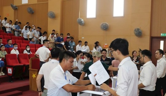 Hà Nội: Vì sao huyện Quốc Oai dừng đấu giá 39 thửa đất?