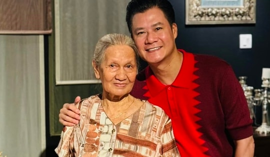 Quang Dũng: 'U50, tôi hạnh phúc vì được mẹ chờ cửa mỗi tối'