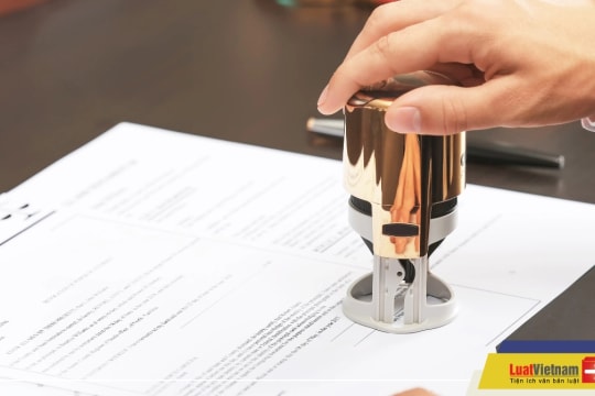 Năm 2024, có được mua bán nhà đất bằng giấy viết tay?